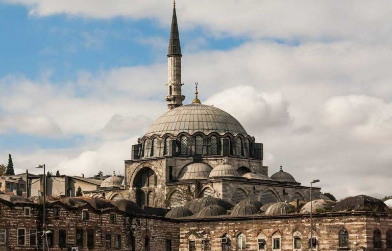 Софийский собор -  вершина византийского зодчества
